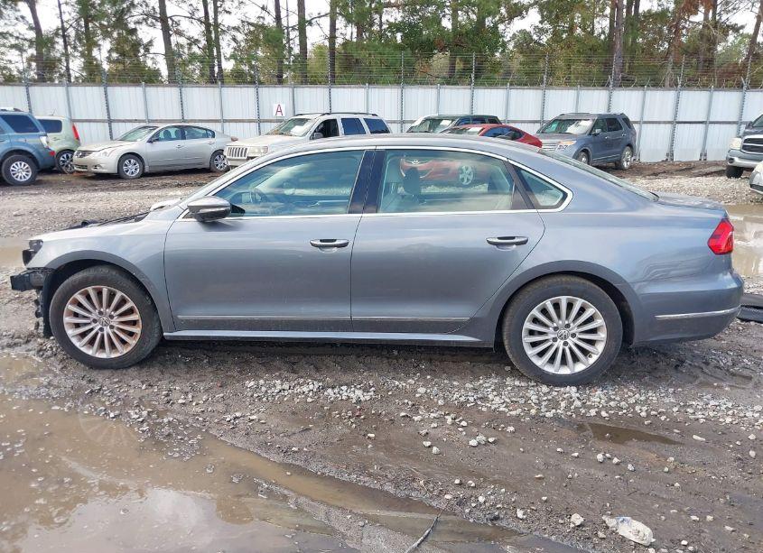 Photo 13 of 2016 Volkswagen Passat 1.8T SE (VIN 1VWBT7A34GC061262)