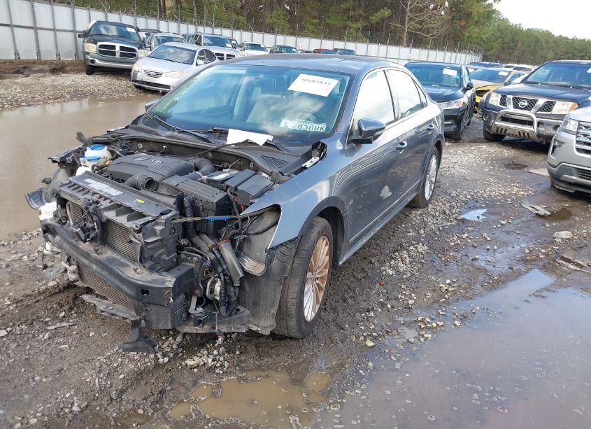 Photo 2 of 2016 Volkswagen Passat 1.8T SE (VIN 1VWBT7A34GC061262)