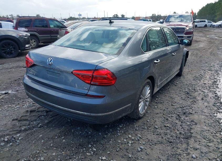 Photo 4 of 2016 Volkswagen Passat 1.8T SE (VIN 1VWBT7A34GC061262)