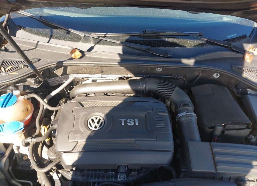 Photo 10 of 2017 Volkswagen Passat 1.8T SE (VIN 1VWBT7A34HC023628)