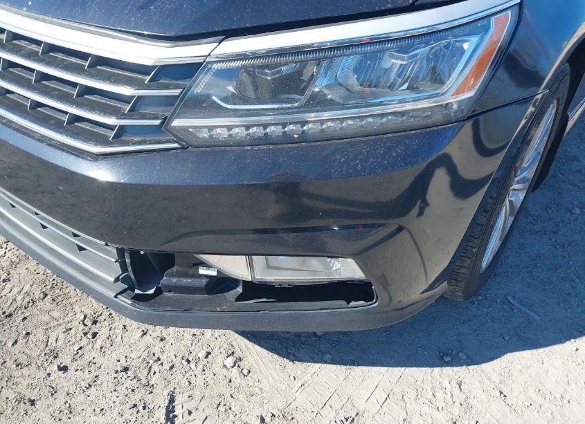 Photo 6 of 2017 Volkswagen Passat 1.8T SE (VIN 1VWBT7A34HC023628)