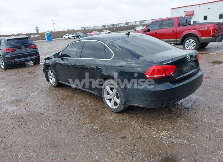 Photo 3 of 2014 Volkswagen Passat 1.8T SE (VIN 1VWBT7A35EC040417)