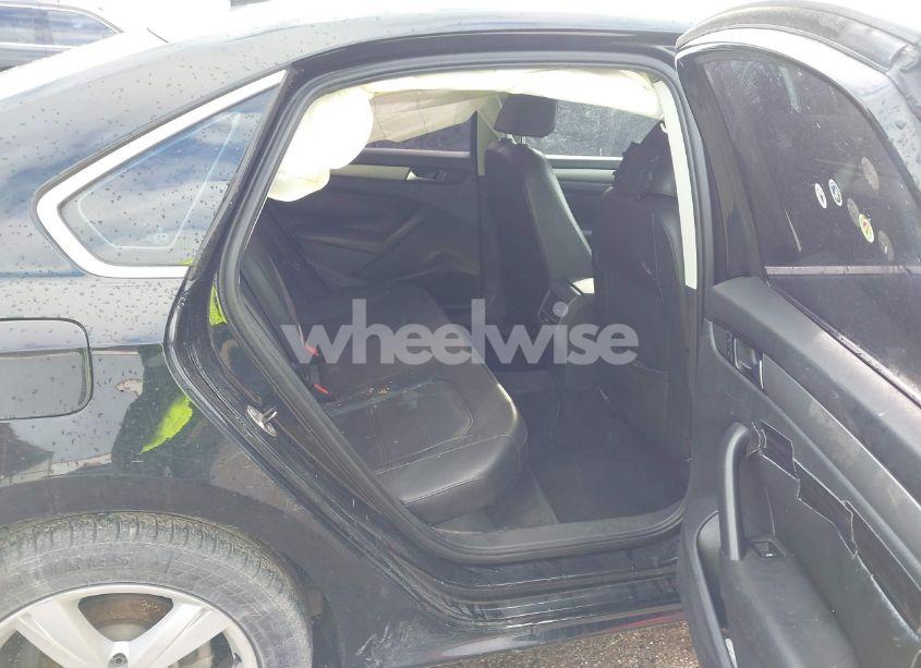 Photo 8 of 2014 Volkswagen Passat 1.8T SE (VIN 1VWBT7A35EC040417)