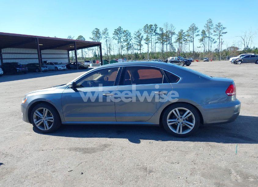 Photo 14 of 2014 Volkswagen Passat 1.8T SE (VIN 1VWBT7A35EC050011)