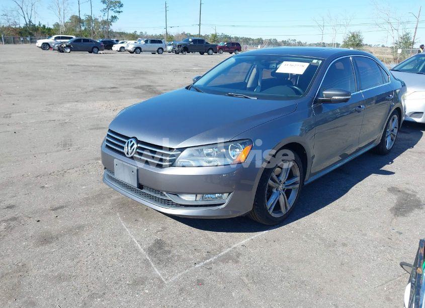 Photo 2 of 2014 Volkswagen Passat 1.8T SE (VIN 1VWBT7A35EC050011)