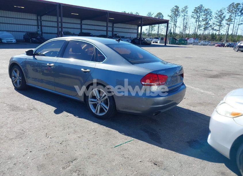 Photo 3 of 2014 Volkswagen Passat 1.8T SE (VIN 1VWBT7A35EC050011)