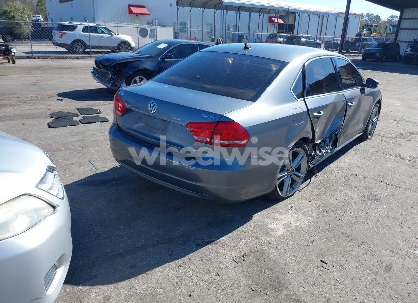 Photo 4 of 2014 Volkswagen Passat 1.8T SE (VIN 1VWBT7A35EC050011)