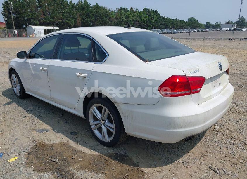 Photo 3 of 2014 Volkswagen Passat 1.8T SE (VIN 1VWBT7A35EC057749)