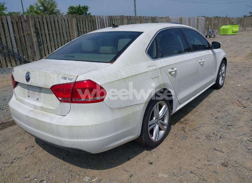 Photo 4 of 2014 Volkswagen Passat 1.8T SE (VIN 1VWBT7A35EC057749)