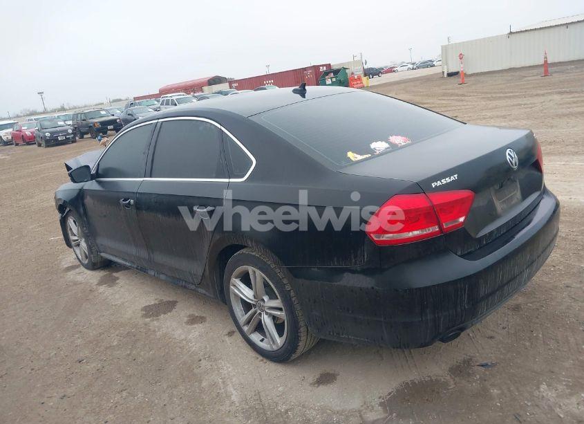 Photo 3 of 2014 Volkswagen Passat 1.8T SE (VIN 1VWBT7A35EC081887)