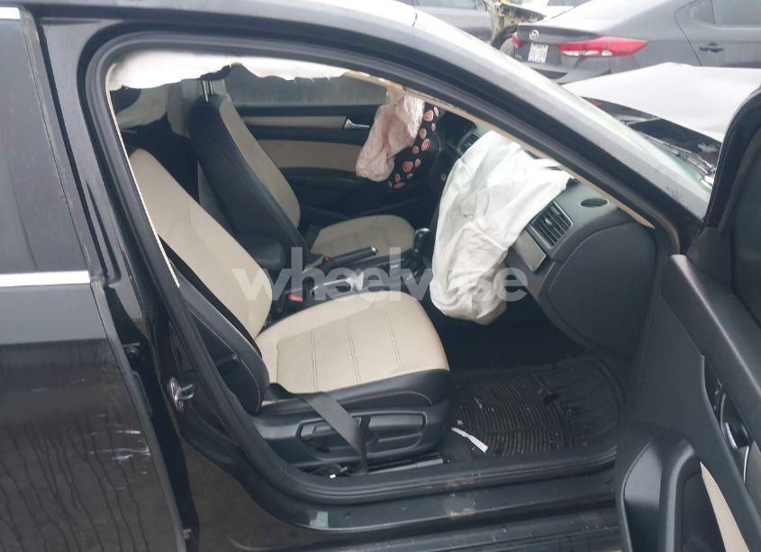 Photo 5 of 2014 Volkswagen Passat 1.8T SE (VIN 1VWBT7A35EC081887)