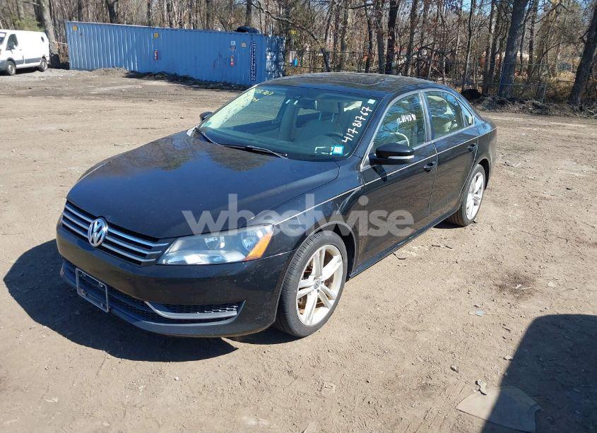 Photo 2 of 2014 Volkswagen Passat 1.8T SE (VIN 1VWBT7A35EC096082)