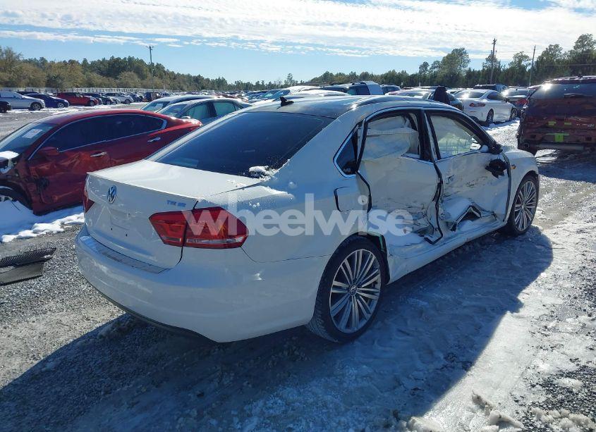 Photo 4 of 2014 Volkswagen Passat 1.8T SPORT (VIN 1VWBT7A35EC096230)