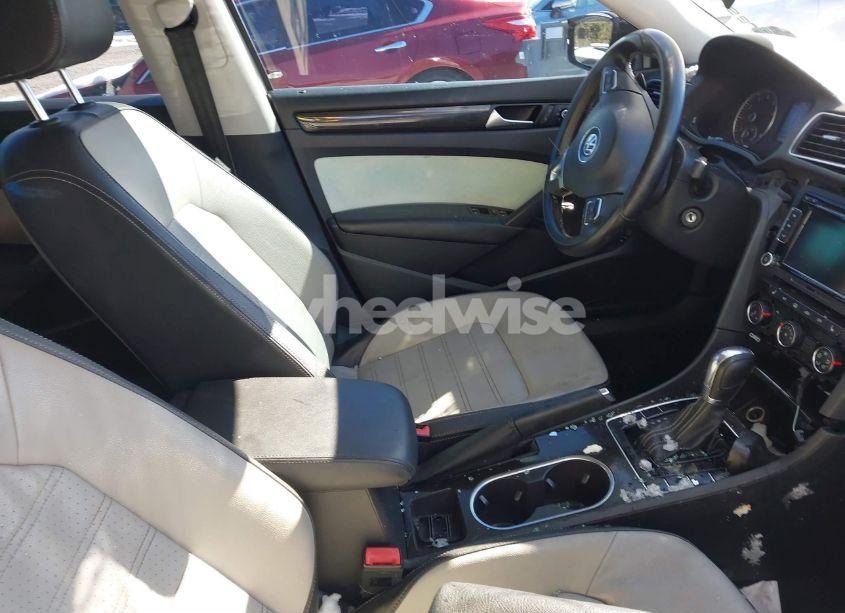 Photo 5 of 2014 Volkswagen Passat 1.8T SPORT (VIN 1VWBT7A35EC096230)