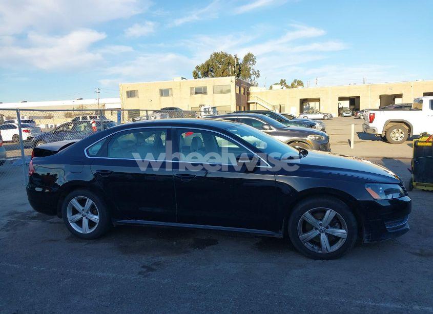 Photo 13 of 2015 Volkswagen Passat 1.8T SE (VIN 1VWBT7A35FC005796)