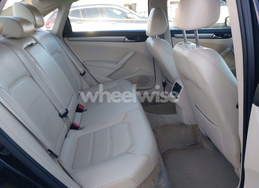 Photo 8 of 2015 Volkswagen Passat 1.8T SE (VIN 1VWBT7A35FC005796)