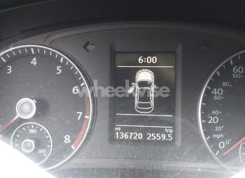 Photo 15 of 2015 Volkswagen Passat 1.8T SE (VIN 1VWBT7A35FC078330)