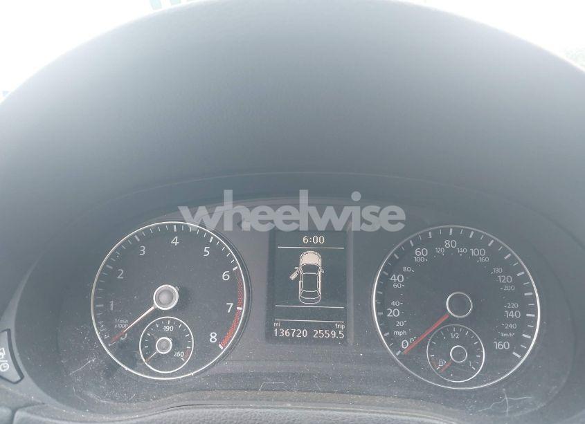 Photo 7 of 2015 Volkswagen Passat 1.8T SE (VIN 1VWBT7A35FC078330)