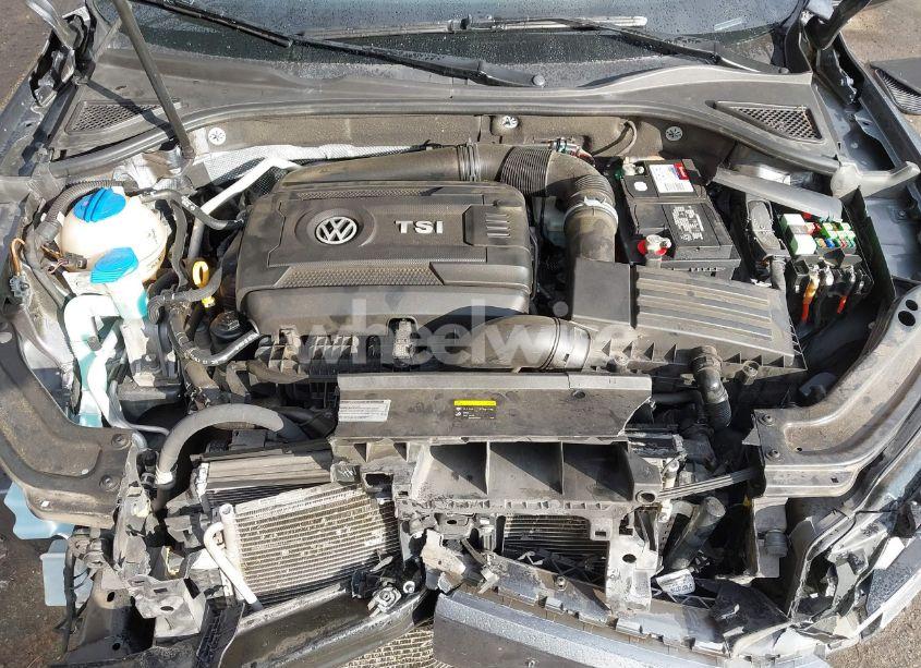 Photo 10 of 2016 Volkswagen Passat 1.8T SE (VIN 1VWBT7A35GC010918)