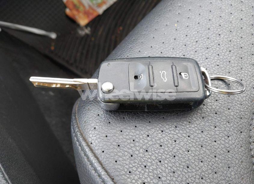 Photo 11 of 2016 Volkswagen Passat 1.8T SE (VIN 1VWBT7A35GC010918)