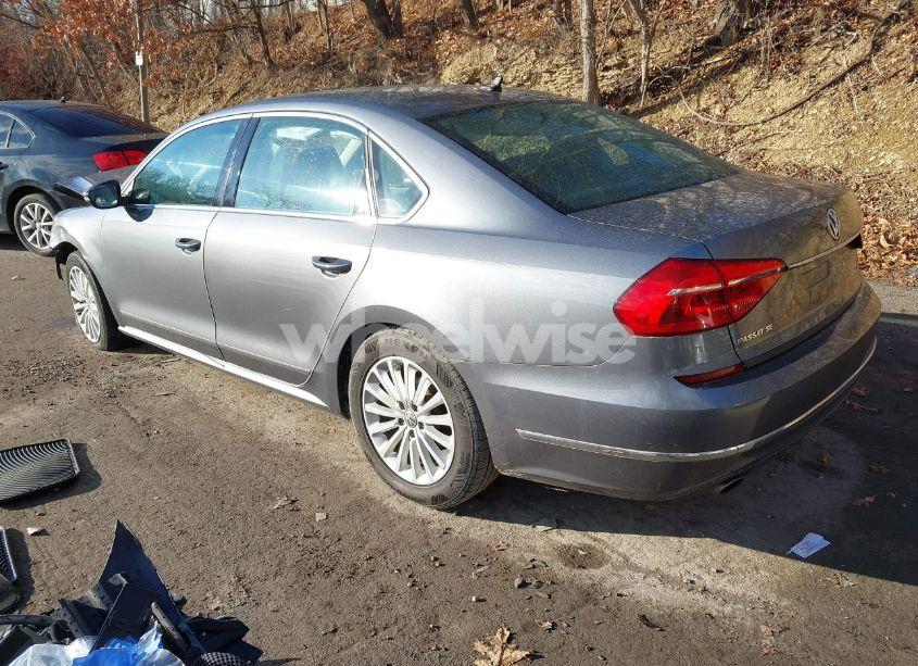 Photo 3 of 2016 Volkswagen Passat 1.8T SE (VIN 1VWBT7A35GC010918)