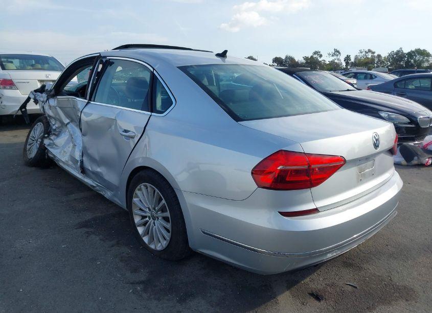 Photo 3 of 2016 Volkswagen Passat 1.8T SE (VIN 1VWBT7A35GC017884)