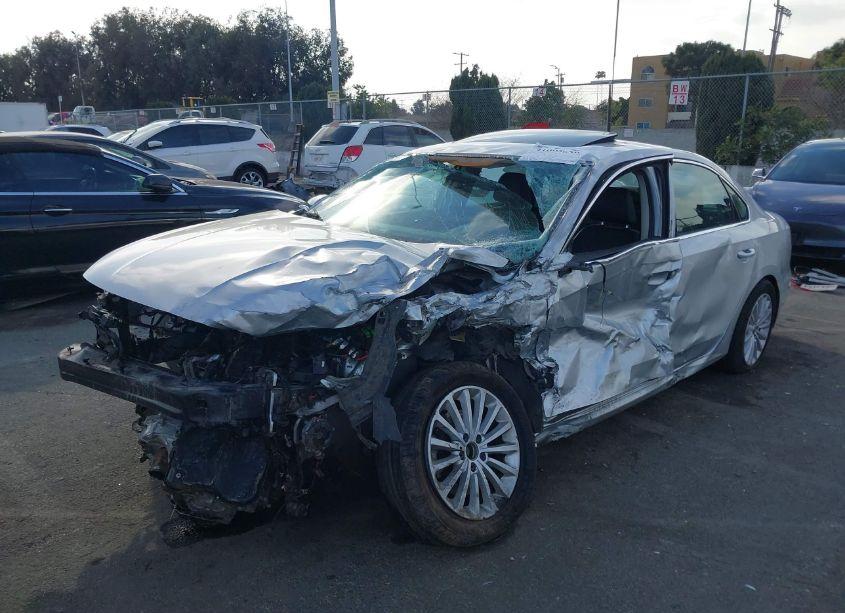 Photo 6 of 2016 Volkswagen Passat 1.8T SE (VIN 1VWBT7A35GC017884)