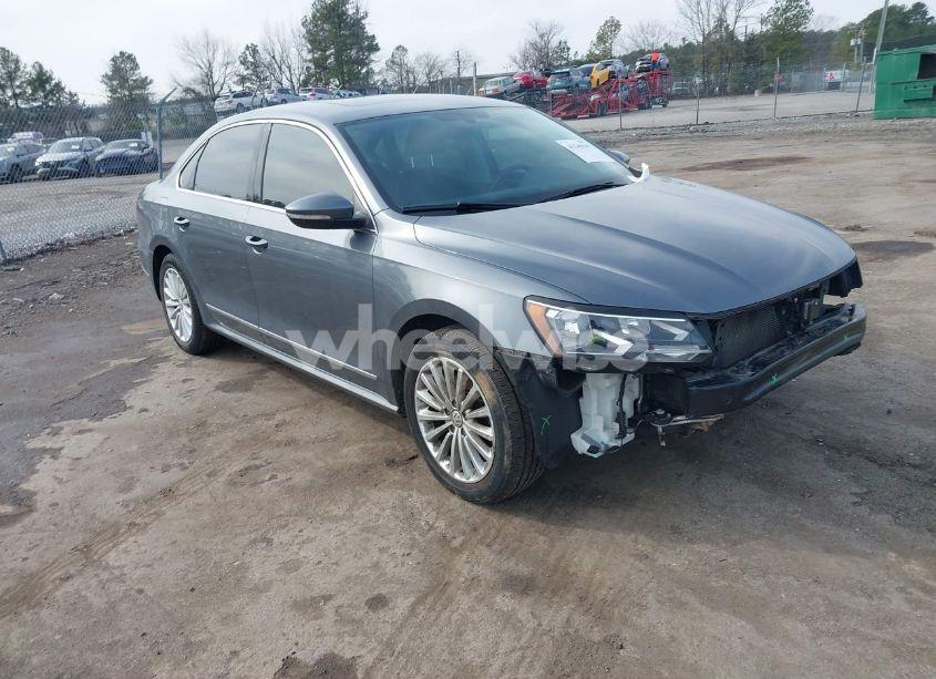 2016 Volkswagen Passat 1.8T SE (VIN 1VWBT7A35GC044261) main photo