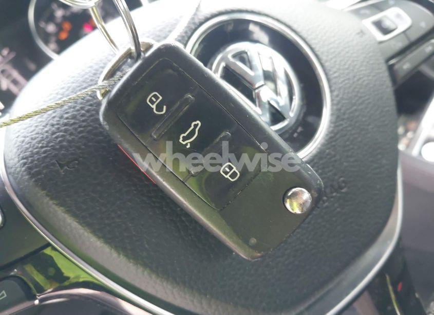 Photo 11 of 2016 Volkswagen Passat 1.8T SE (VIN 1VWBT7A35GC044261)