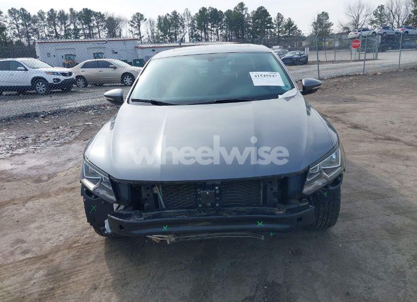 Photo 12 of 2016 Volkswagen Passat 1.8T SE (VIN 1VWBT7A35GC044261)