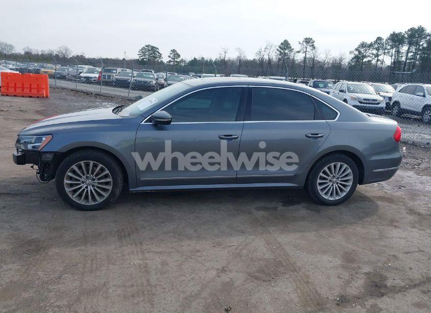 Photo 14 of 2016 Volkswagen Passat 1.8T SE (VIN 1VWBT7A35GC044261)