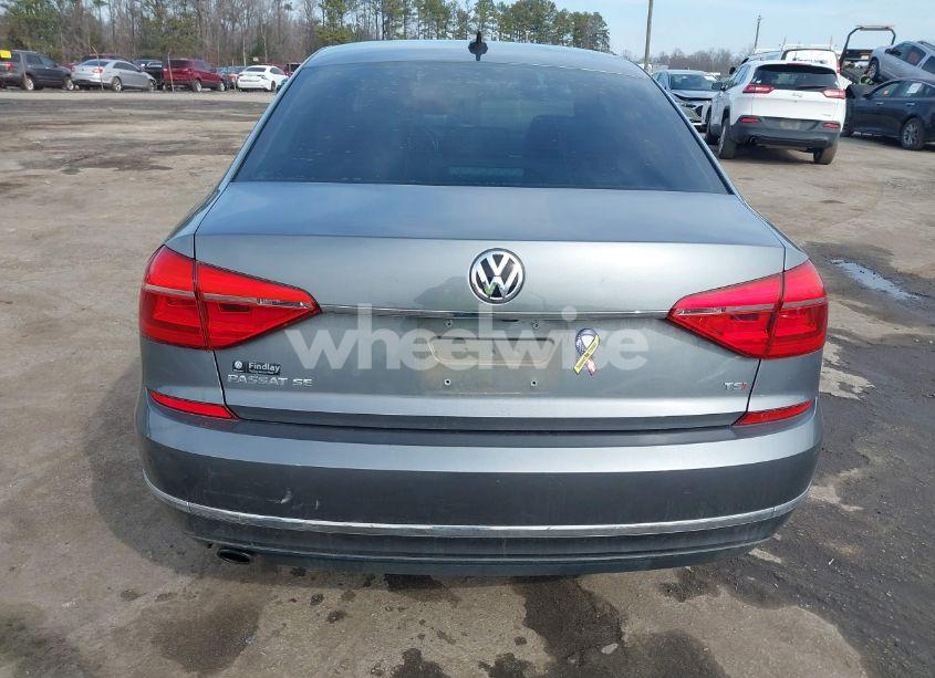 Photo 16 of 2016 Volkswagen Passat 1.8T SE (VIN 1VWBT7A35GC044261)