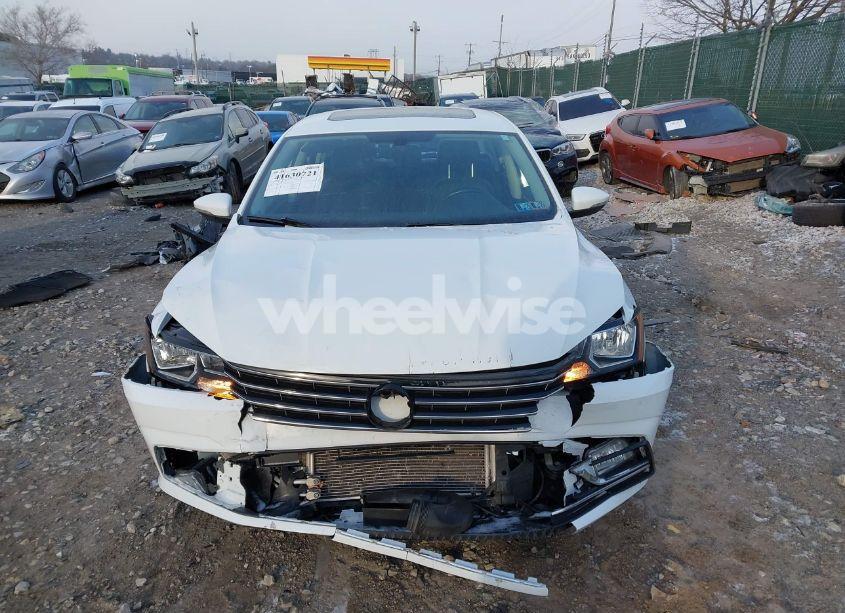 Photo 13 of 2016 Volkswagen Passat 1.8T SE (VIN 1VWBT7A35GC067121)