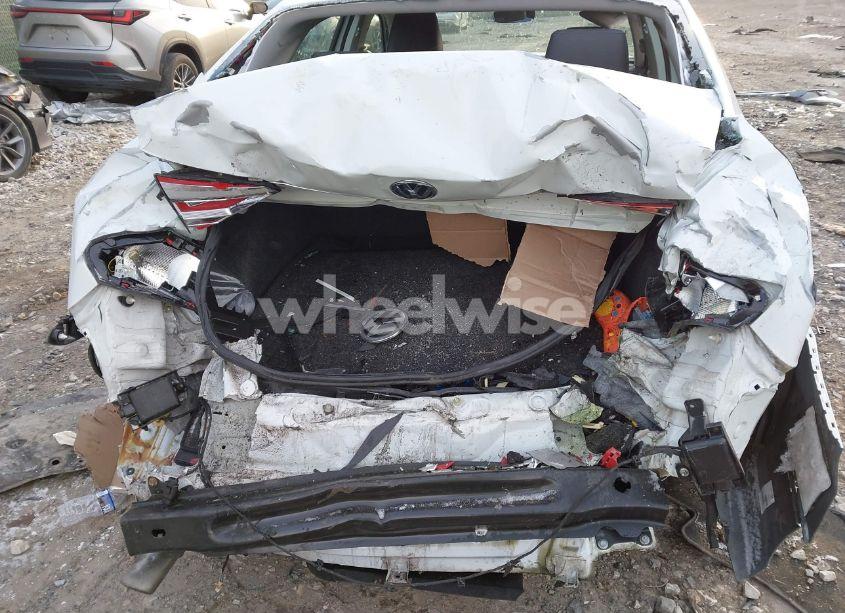 Photo 6 of 2016 Volkswagen Passat 1.8T SE (VIN 1VWBT7A35GC067121)