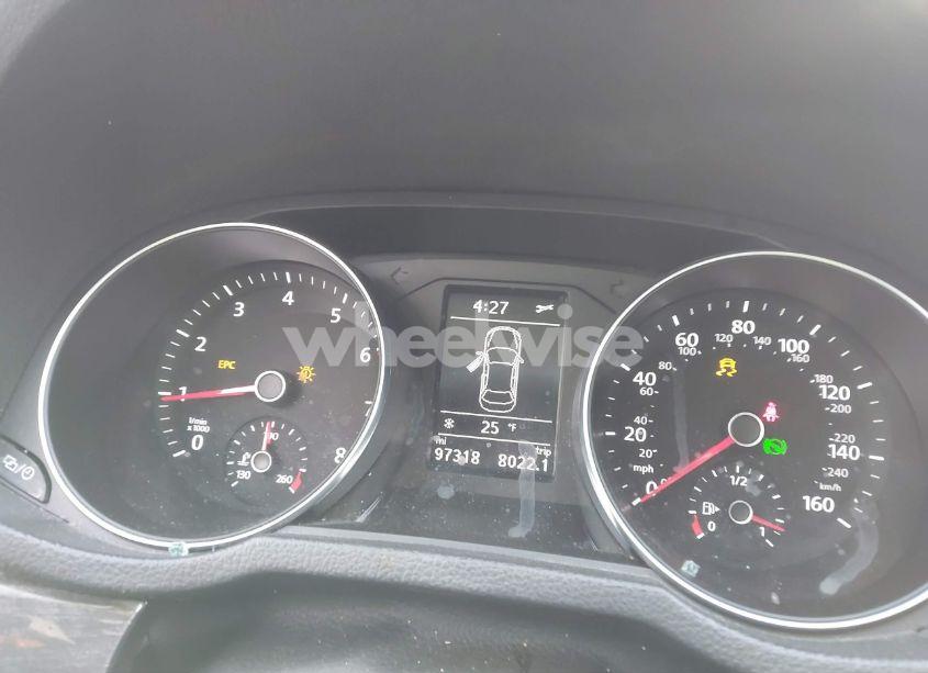 Photo 7 of 2016 Volkswagen Passat 1.8T SE (VIN 1VWBT7A35GC067121)