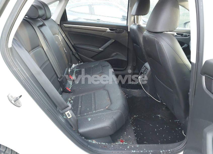 Photo 8 of 2016 Volkswagen Passat 1.8T SE (VIN 1VWBT7A35GC067121)