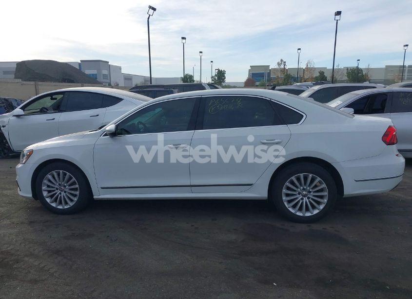 Photo 15 of 2017 Volkswagen Passat 1.8T SE (VIN 1VWBT7A35HC012542)
