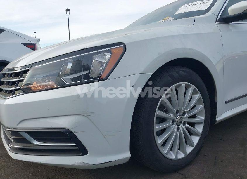 Photo 18 of 2017 Volkswagen Passat 1.8T SE (VIN 1VWBT7A35HC012542)