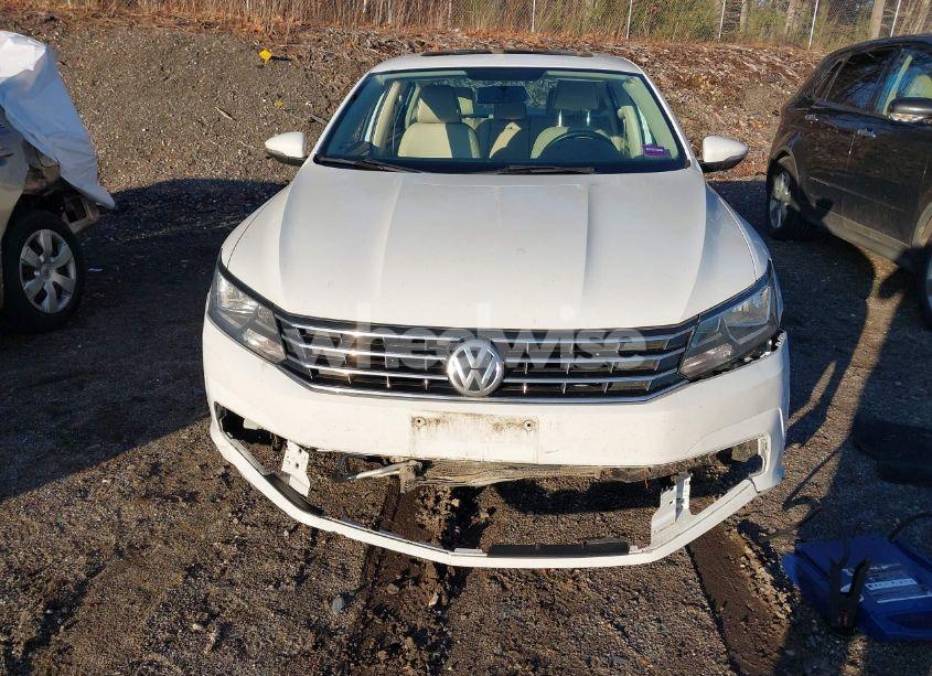 Photo 6 of 2017 Volkswagen Passat 1.8T SE (VIN 1VWBT7A35HC029034)