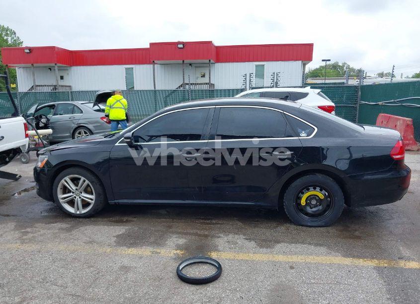 Photo 15 of 2014 Volkswagen Passat 1.8T SE (VIN 1VWBT7A36EC076049)