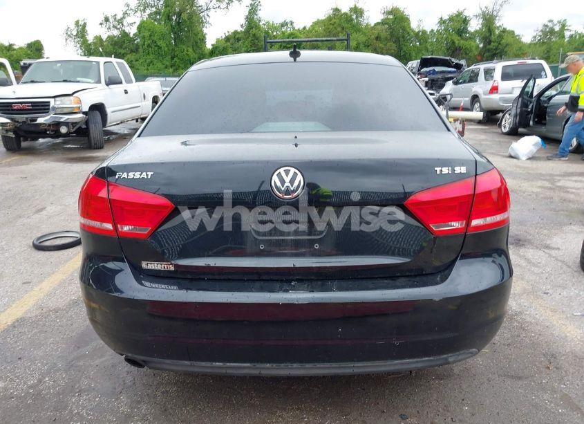 Photo 17 of 2014 Volkswagen Passat 1.8T SE (VIN 1VWBT7A36EC076049)
