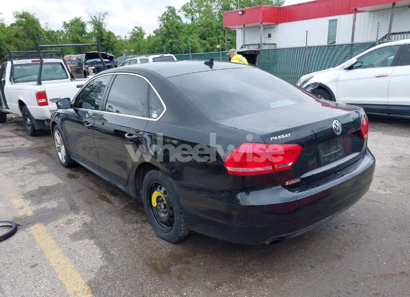 Photo 3 of 2014 Volkswagen Passat 1.8T SE (VIN 1VWBT7A36EC076049)