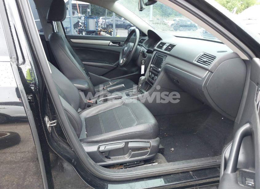 Photo 5 of 2014 Volkswagen Passat 1.8T SE (VIN 1VWBT7A36EC076049)