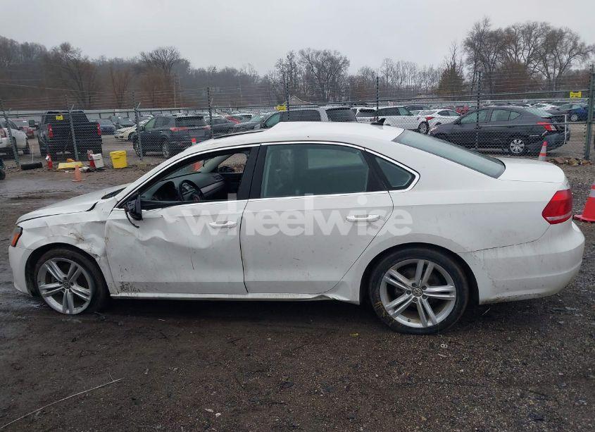 Photo 14 of 2014 Volkswagen Passat 1.8T SE (VIN 1VWBT7A36EC076441)