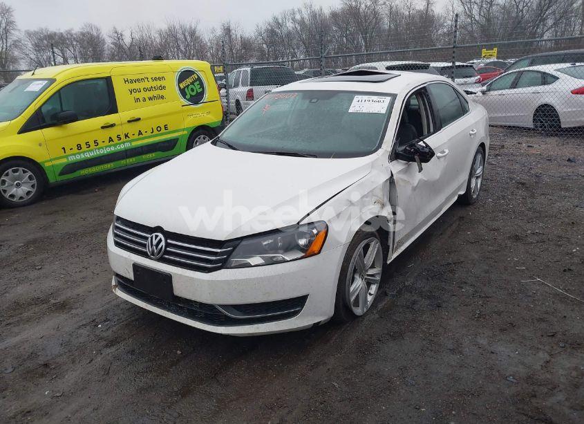 Photo 2 of 2014 Volkswagen Passat 1.8T SE (VIN 1VWBT7A36EC076441)