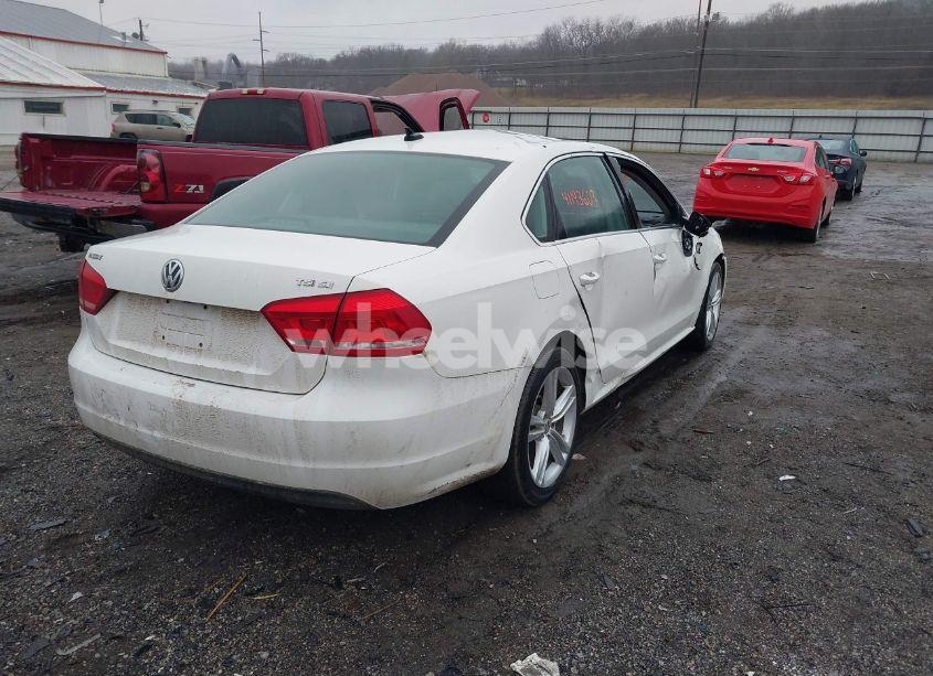 Photo 4 of 2014 Volkswagen Passat 1.8T SE (VIN 1VWBT7A36EC076441)