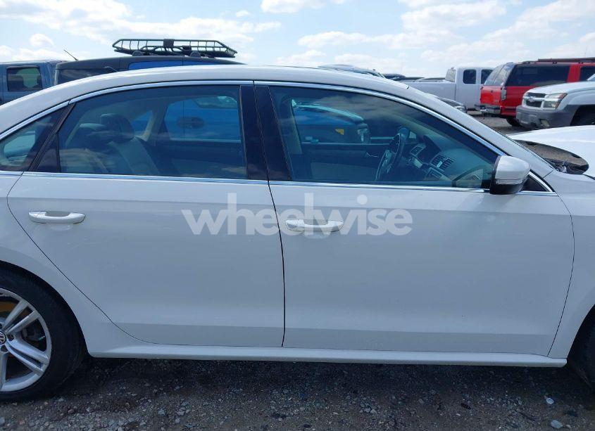 Photo 14 of 2014 Volkswagen Passat 1.8T SE (VIN 1VWBT7A36EC088217)