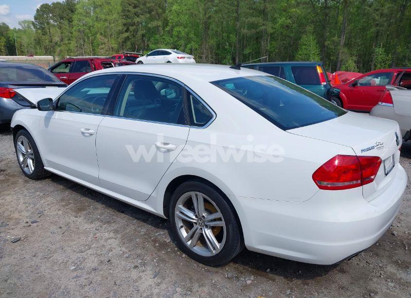 Photo 3 of 2014 Volkswagen Passat 1.8T SE (VIN 1VWBT7A36EC088217)