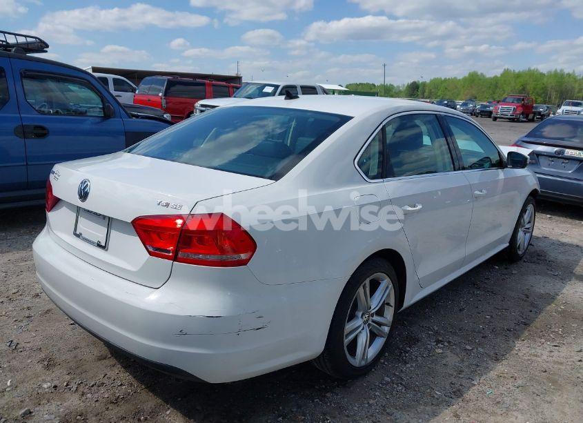 Photo 4 of 2014 Volkswagen Passat 1.8T SE (VIN 1VWBT7A36EC088217)