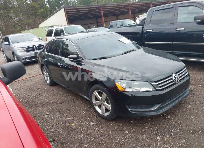 2014 Volkswagen Passat 1.8T SE (VIN 1VWBT7A36EC093451) main photo